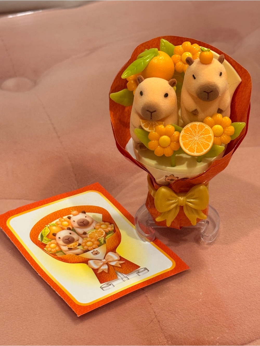 Mini Brands Create Kawaii Bouquet - Capybara - Picture 2 of 2